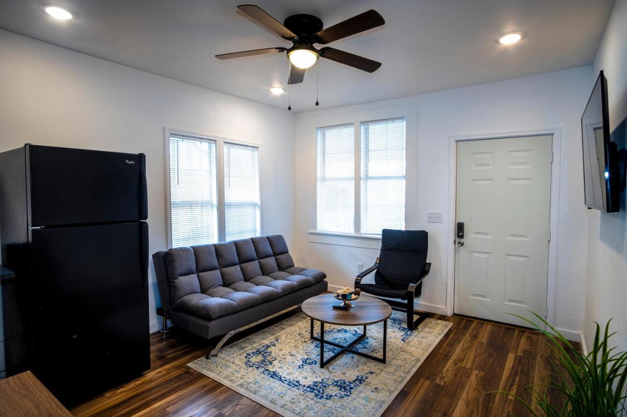 Downtown View Cozy 2Br1Ba Home Sleeps 8 Σαν Αντόνιο Εξωτερικό φωτογραφία